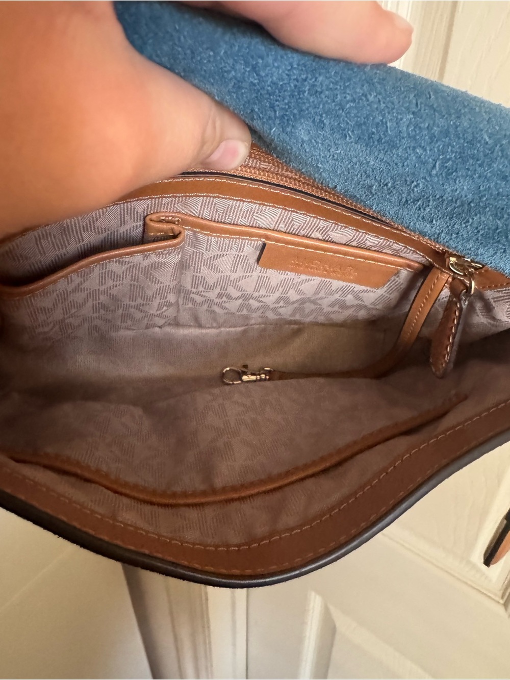 Michael Kors Crossbody Messenger Bag - Picture 5 of 6